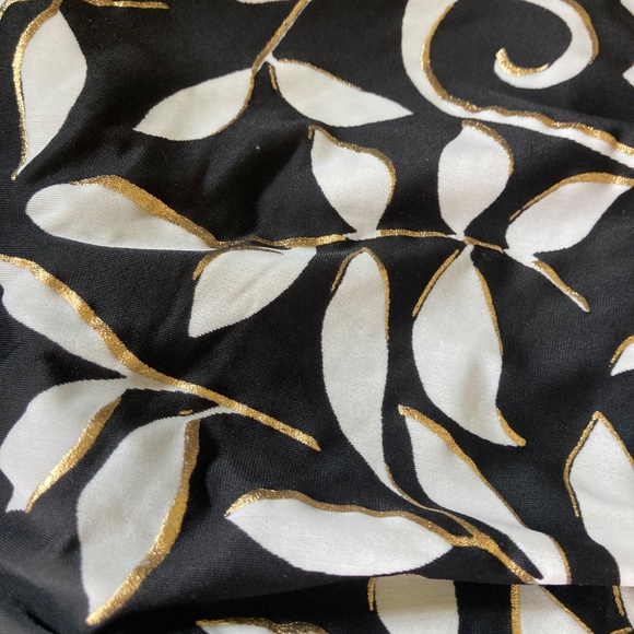 Miraclesuit One Piece Swimsuit - Picture 8 of 10